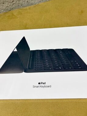 Apple Smart Keyboard for iPad - Black